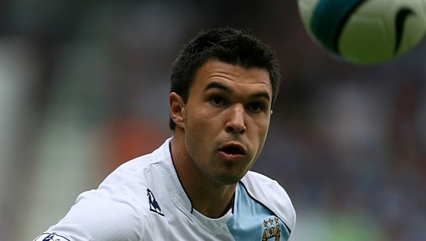 West Ham United FC in talks to sign Valeri Bojinov